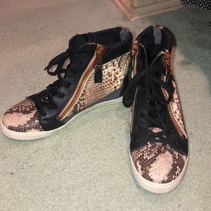 Steve Madden Sneakers